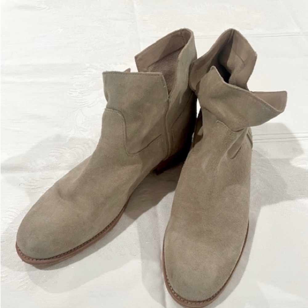 FRYE Elegant Suede Ankle Boots - Taupe size 8.5